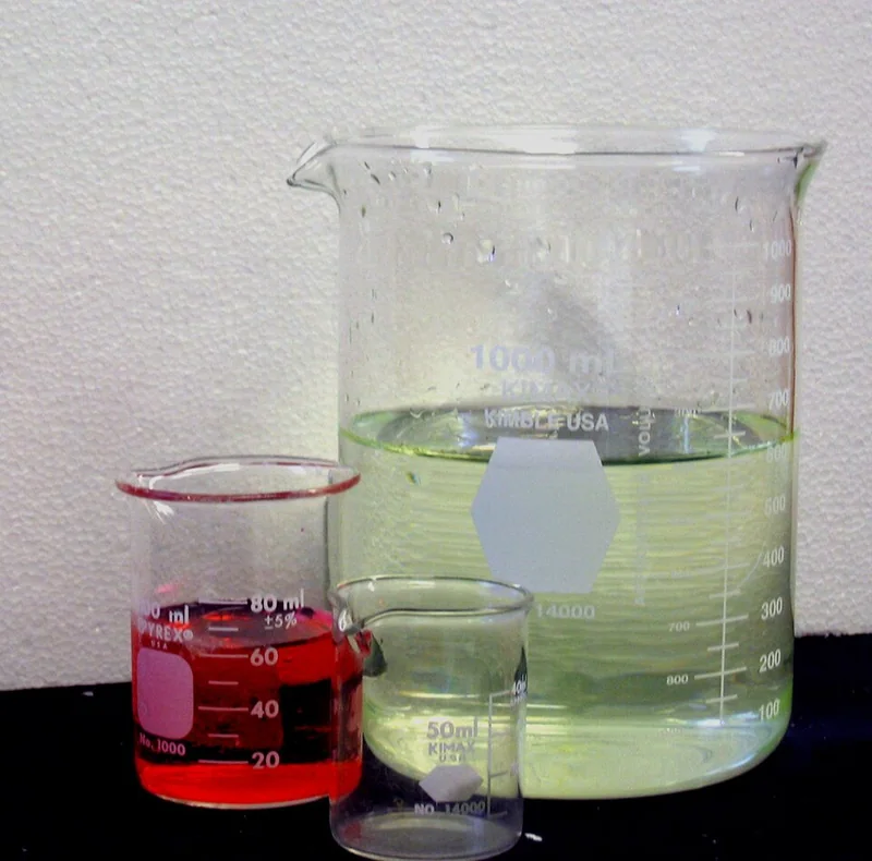 Laboratory glass beakers with pouring spouts and volume markings